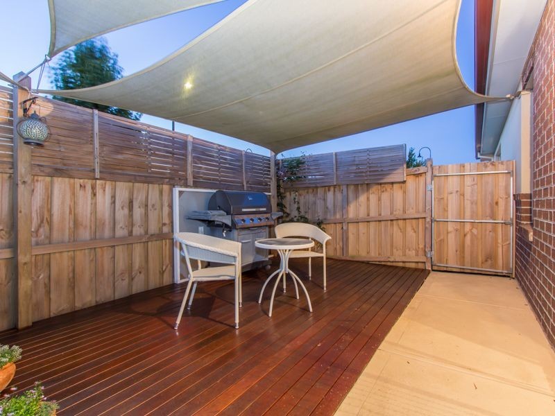 61 Thunderbolt Drive, Cranbourne East VIC 3977