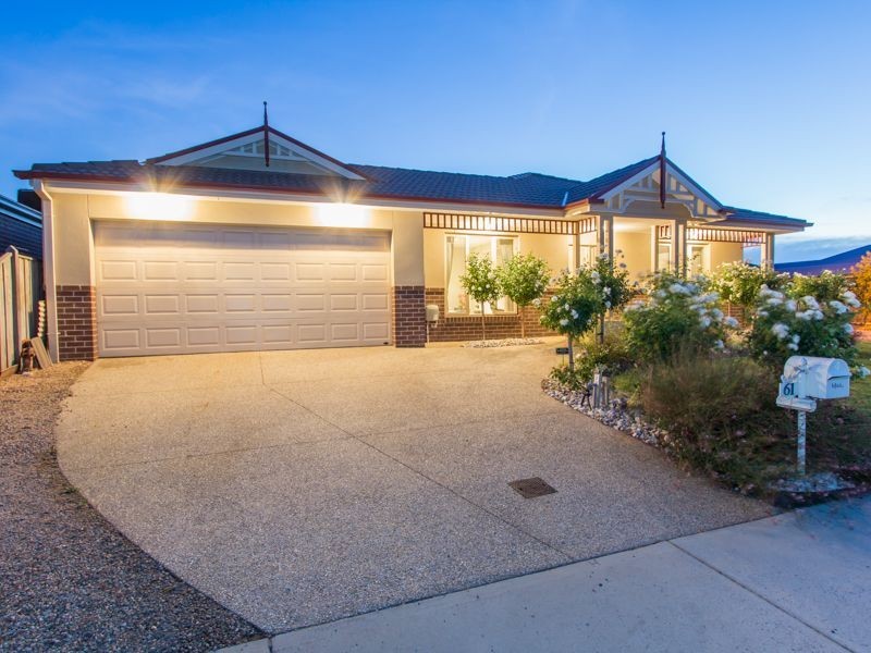 61 Thunderbolt Drive, Cranbourne East VIC 3977