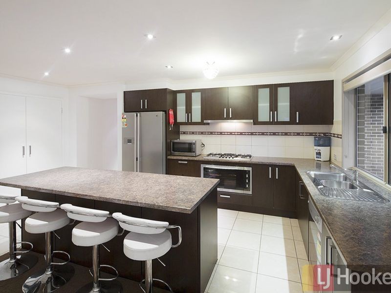 64 Stately Drive, Cranbourne East VIC 3977