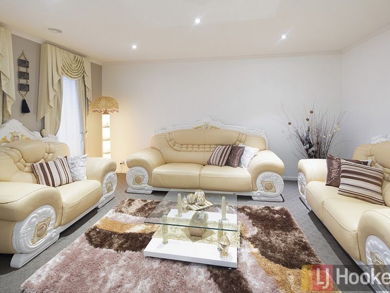 64 Stately Drive, Cranbourne East VIC 3977