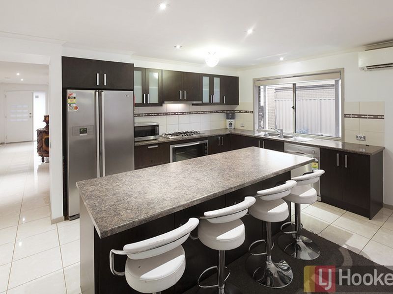 64 Stately Drive, Cranbourne East VIC 3977