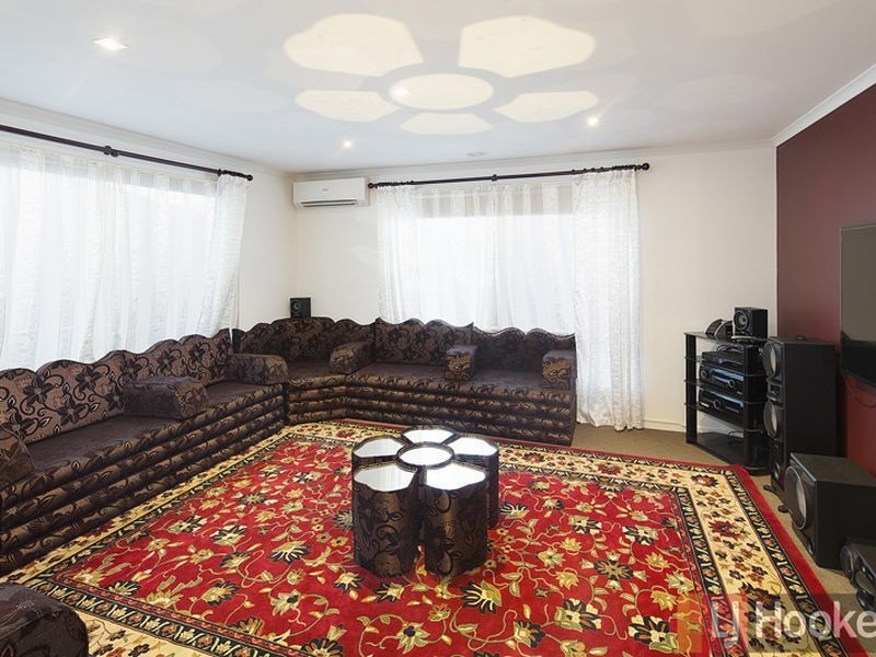 64 Stately Drive, Cranbourne East VIC 3977