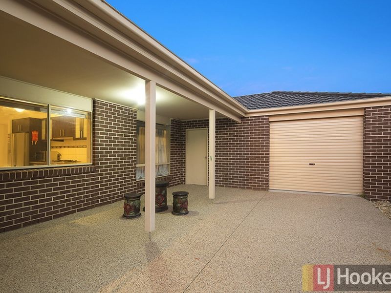 64 Stately Drive, Cranbourne East VIC 3977