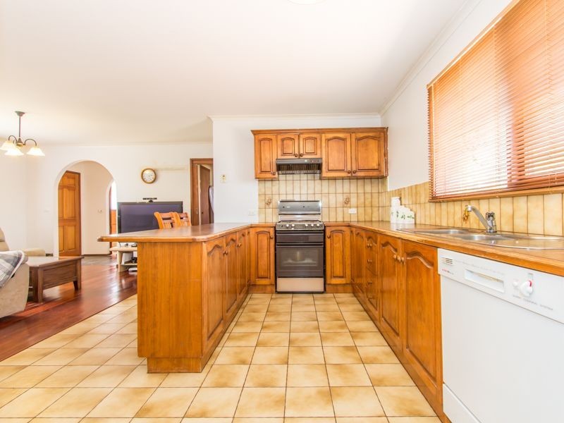 15 Edgerton Court, Hampton Park VIC 3976