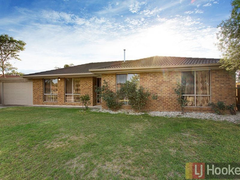 33 Arcadia Avenue, Hallam VIC 3803