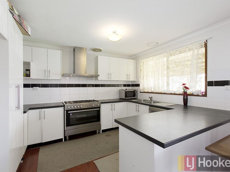 33 Arcadia Avenue, Hallam VIC 3803