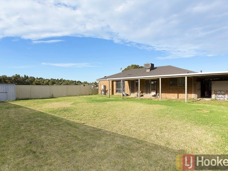 33 Arcadia Avenue, Hallam VIC 3803