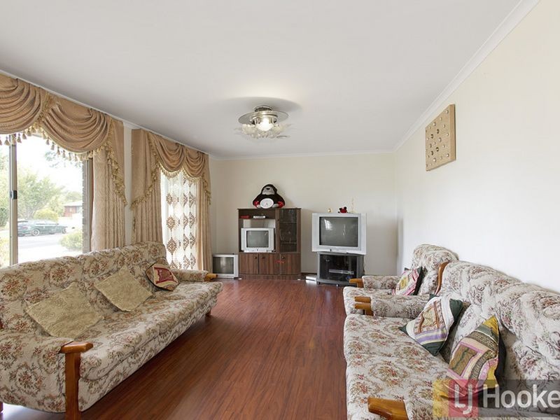 33 Arcadia Avenue, Hallam VIC 3803