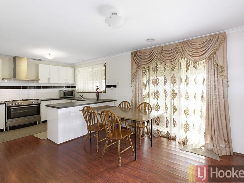 33 Arcadia Avenue, Hallam VIC 3803