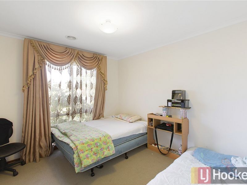 33 Arcadia Avenue, Hallam VIC 3803