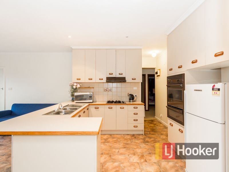 1/73 Somerville Road, Hampton Park VIC 3976