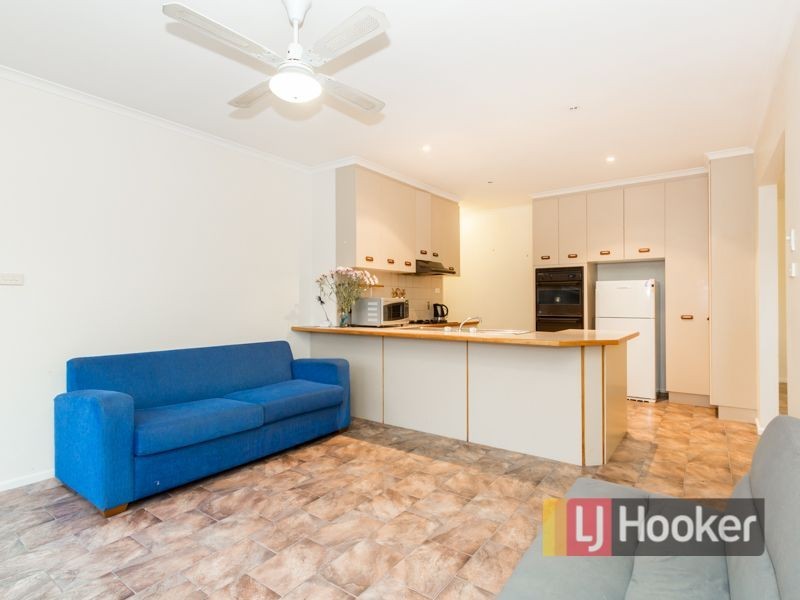 1/73 Somerville Road, Hampton Park VIC 3976