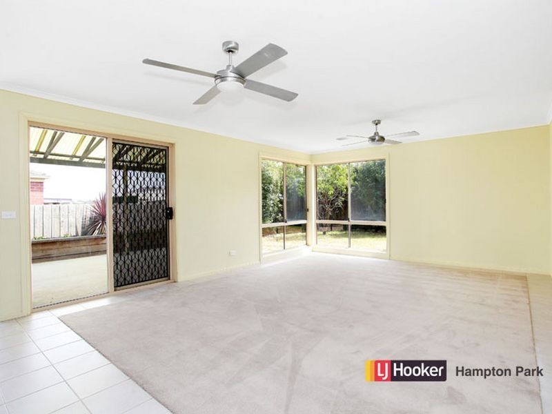 112 Langbourne Drive, Narre Warren South VIC 3805