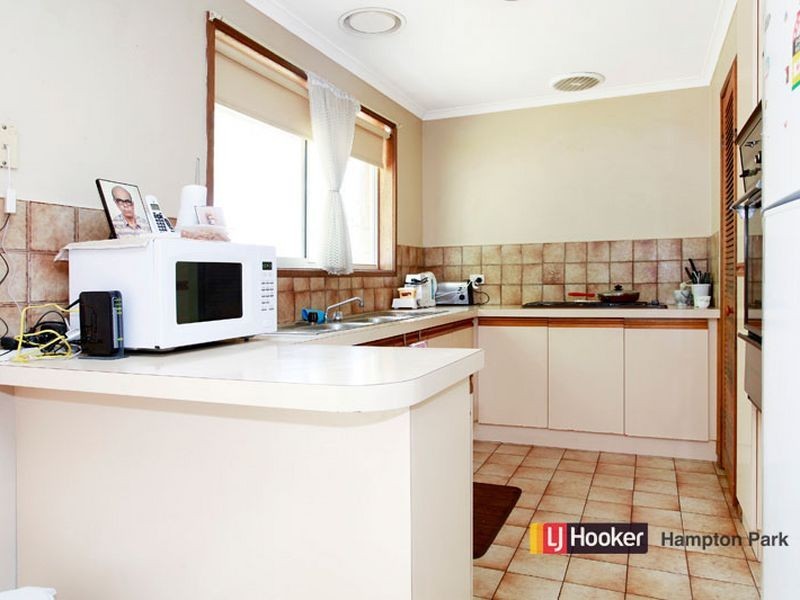 2/152 Somerville Road, Hampton Park VIC 3976