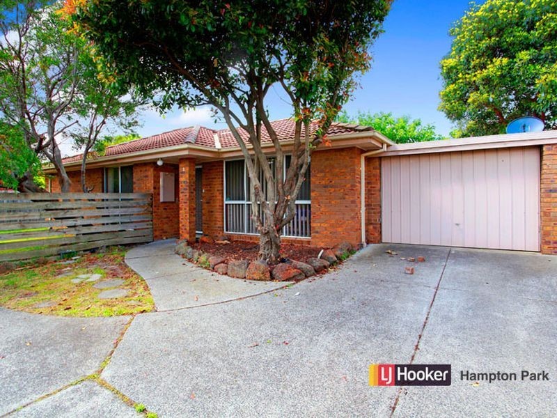2/152 Somerville Road, Hampton Park VIC 3976