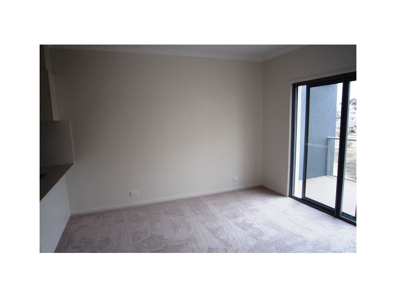 99/75 Elizabeth Jolley Crescent, Franklin ACT 2913
