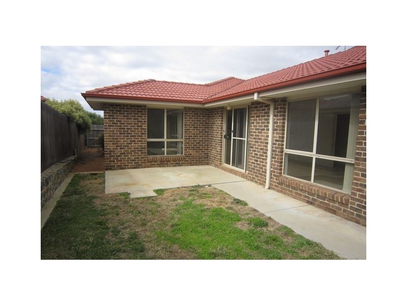 4 Elm Grove, Gungahlin ACT 2912