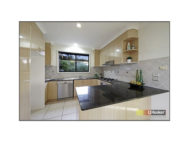 15b Furphy Place, Garran ACT 2605