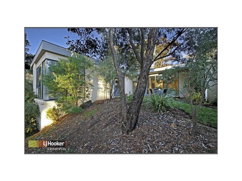 15b Furphy Place, Garran ACT 2605