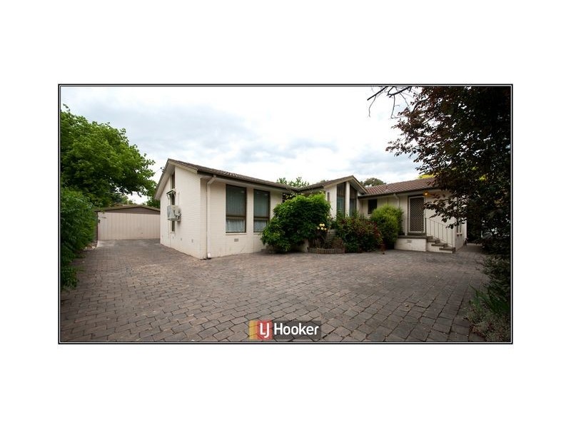 73 Kalgoorlie Crescent, Fisher ACT 2611