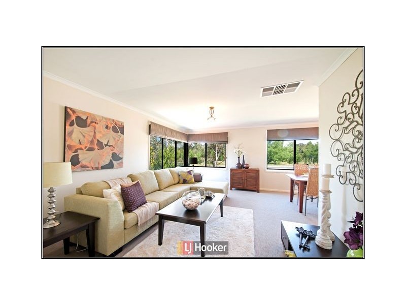 30 Namatjira Drive, Stirling ACT 2611