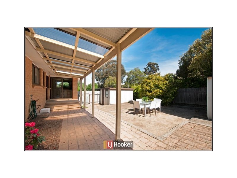 30 Namatjira Drive, Stirling ACT 2611
