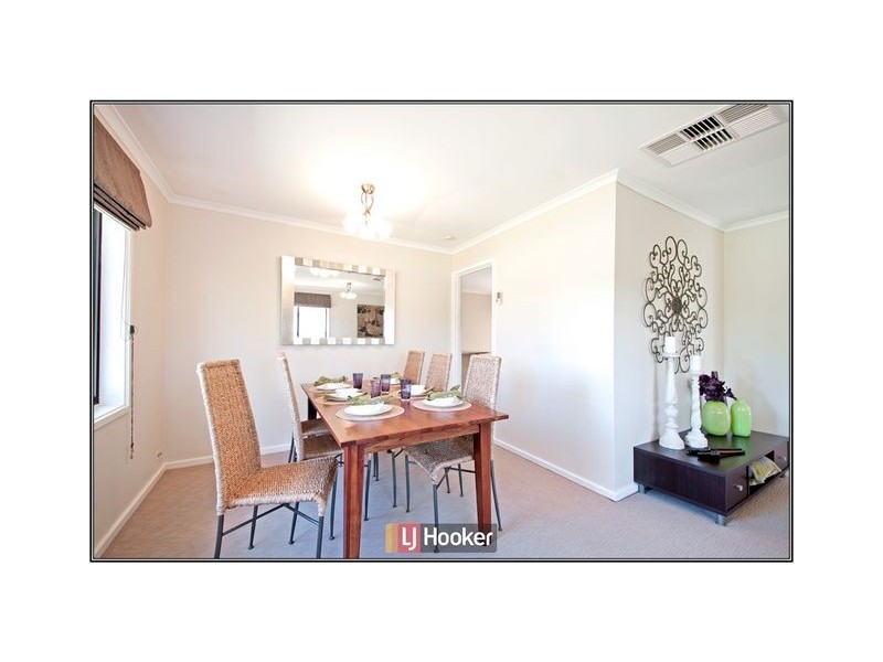 30 Namatjira Drive, Stirling ACT 2611