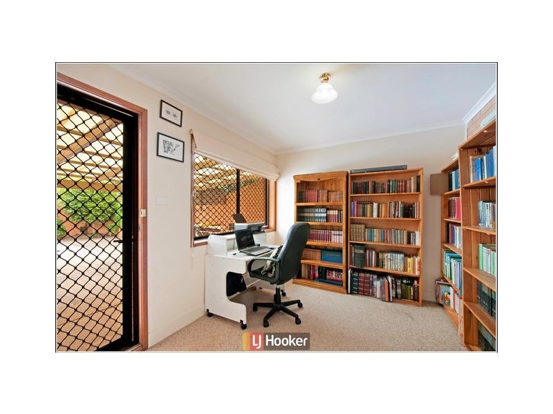 30/22 Namatjira Drive, Weston ACT 2611