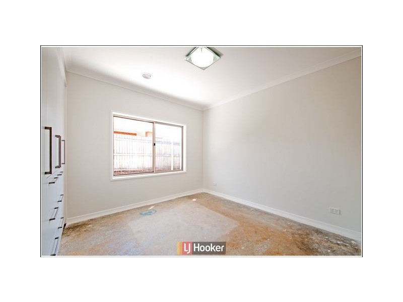 8 Durong Street, Crace ACT 2911