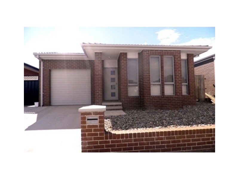 33 Walter Crocker Street, Casey ACT 2913