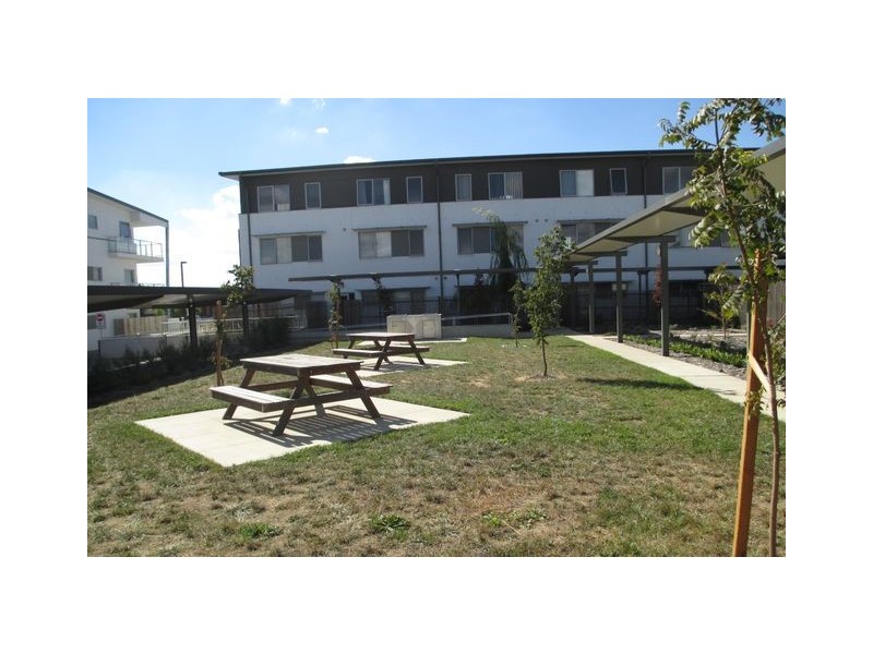 28/329 Flemington Road, Franklin ACT 2913