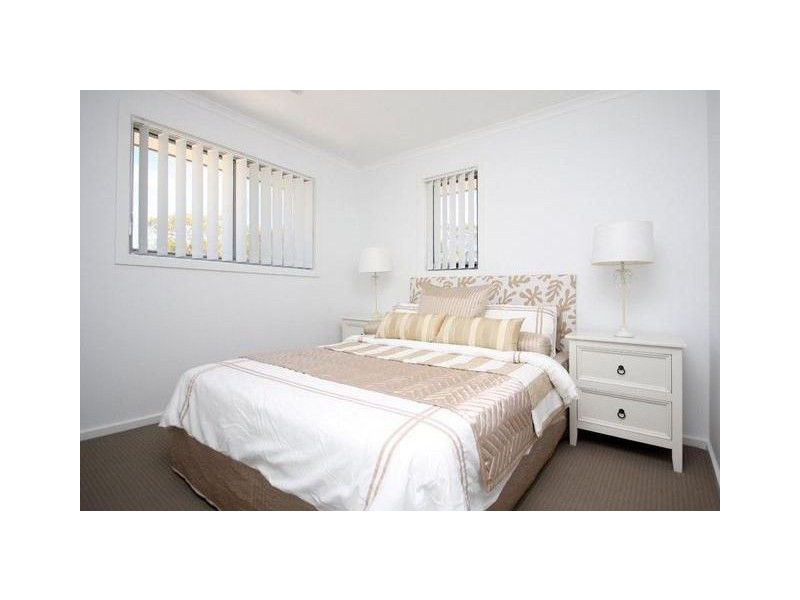 2/30 Coane Street, Holder ACT 2611