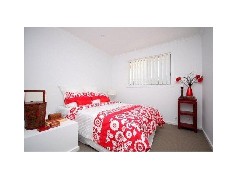 2/30 Coane Street, Holder ACT 2611