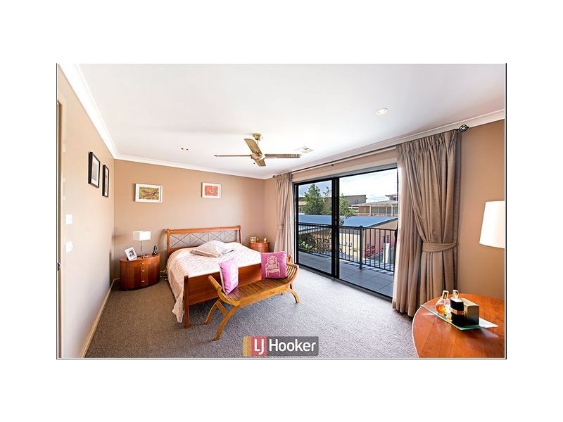 270 Anthony Rolfe Avenue, Gungahlin ACT 2912
