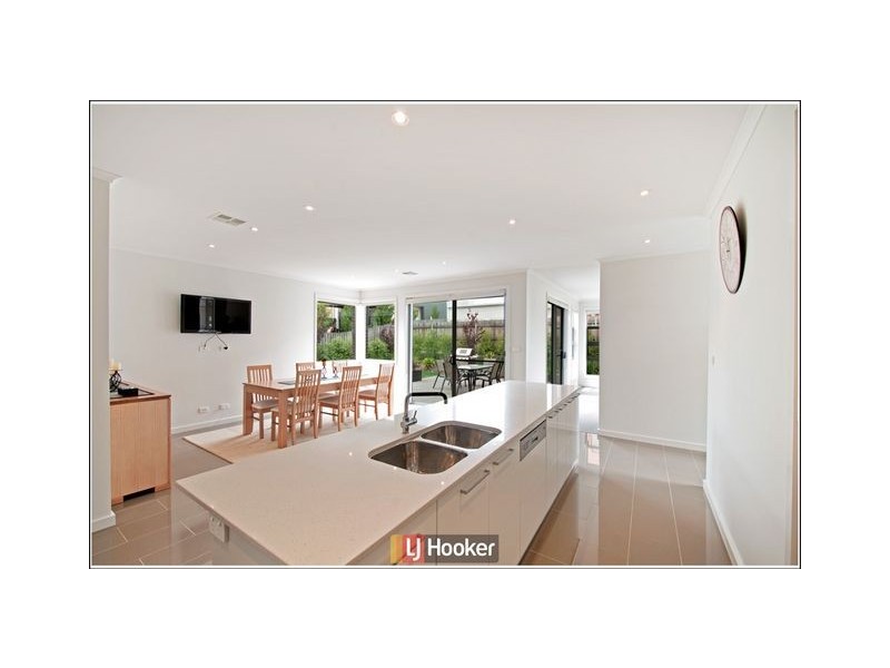 21 Abena Avenue, Crace ACT 2911