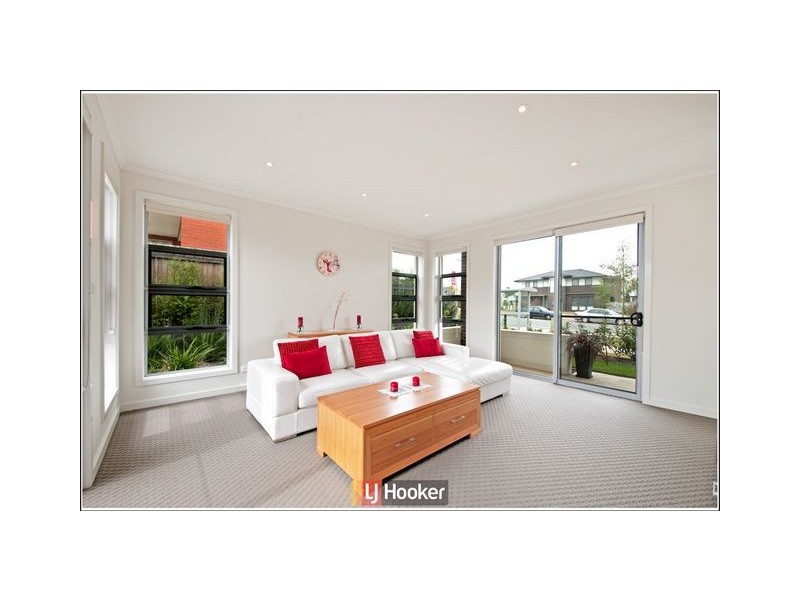 21 Abena Avenue, Crace ACT 2911