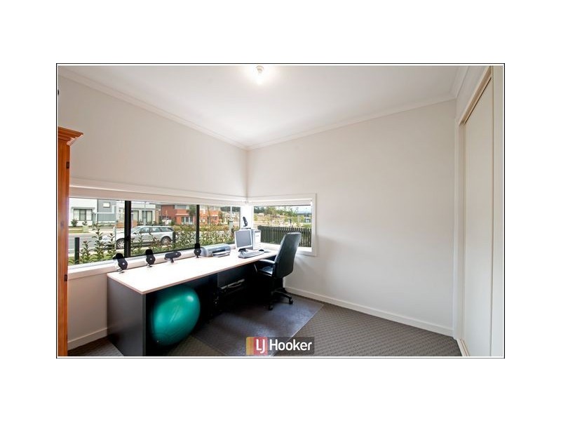 21 Abena Avenue, Crace ACT 2911