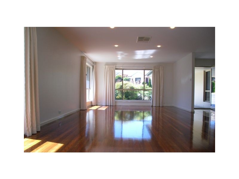 77 Sue Geh Circuit, Nicholls ACT 2913