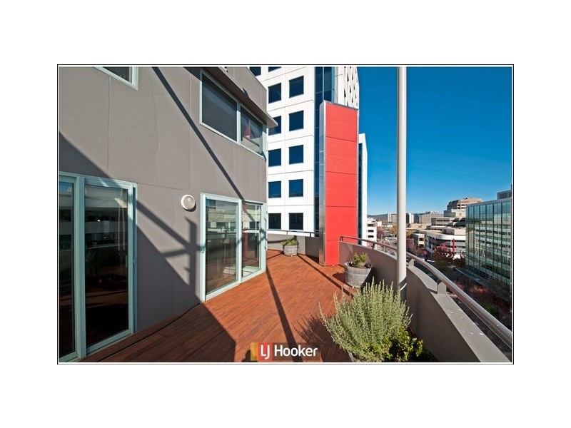 608 The Globe/16 Moore Street, City ACT 2601