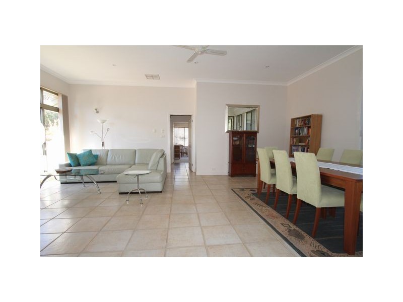 37 Taylor Place, Booroomba NSW 2620