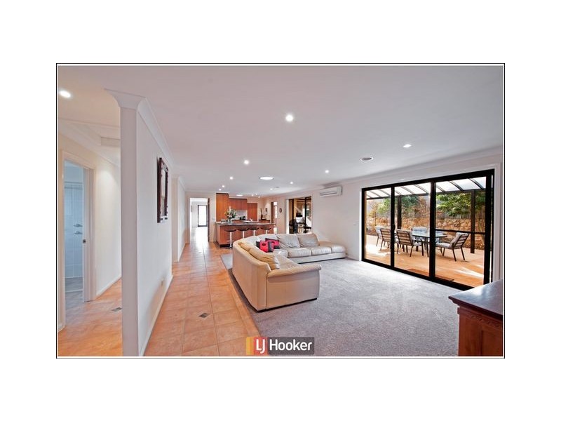 18 Dobbin Circuit, Nicholls ACT 2913