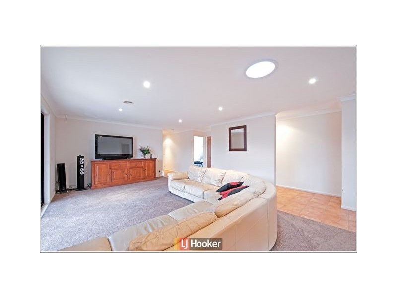 18 Dobbin Circuit, Nicholls ACT 2913