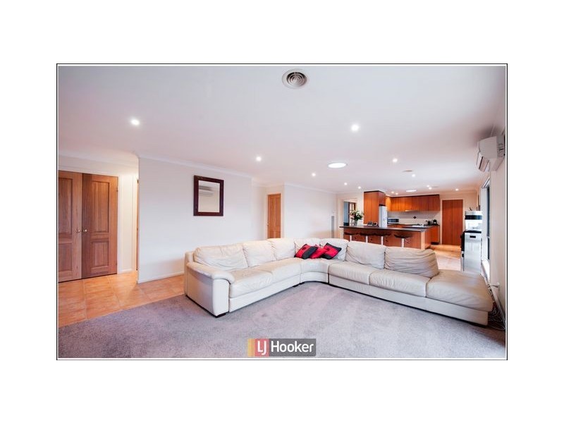 18 Dobbin Circuit, Nicholls ACT 2913