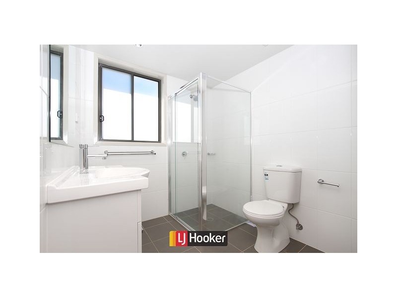 87/104 Henry Kendall Avenue, Franklin ACT 2913