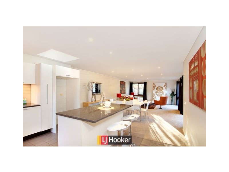 11 Hodgson Place, Pearce ACT 2607