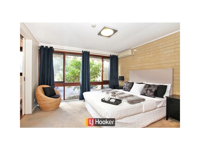 11 Hodgson Place, Pearce ACT 2607