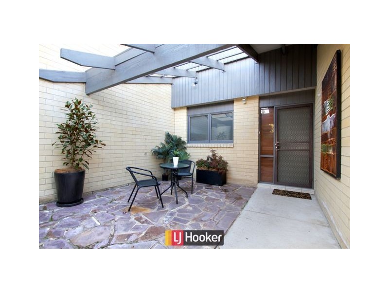 11 Hodgson Place, Pearce ACT 2607