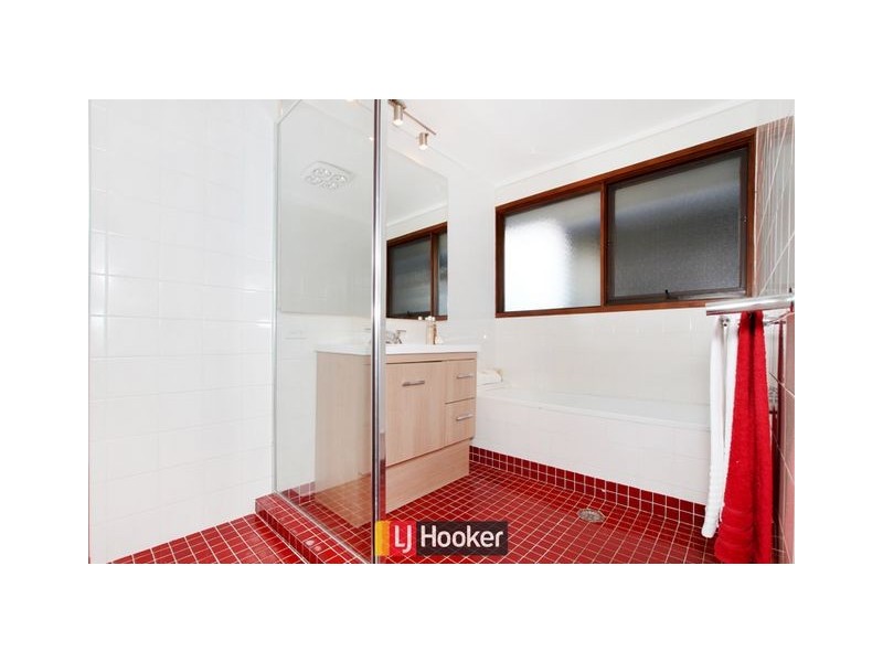 11 Hodgson Place, Pearce ACT 2607