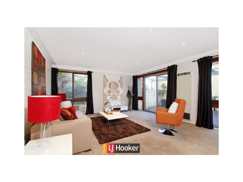 11 Hodgson Place, Pearce ACT 2607