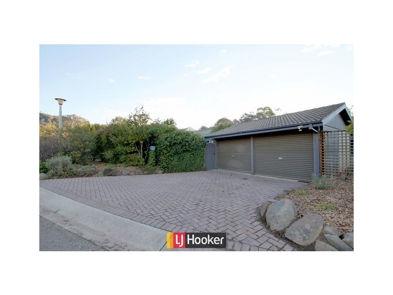 11 Hodgson Place, Pearce ACT 2607